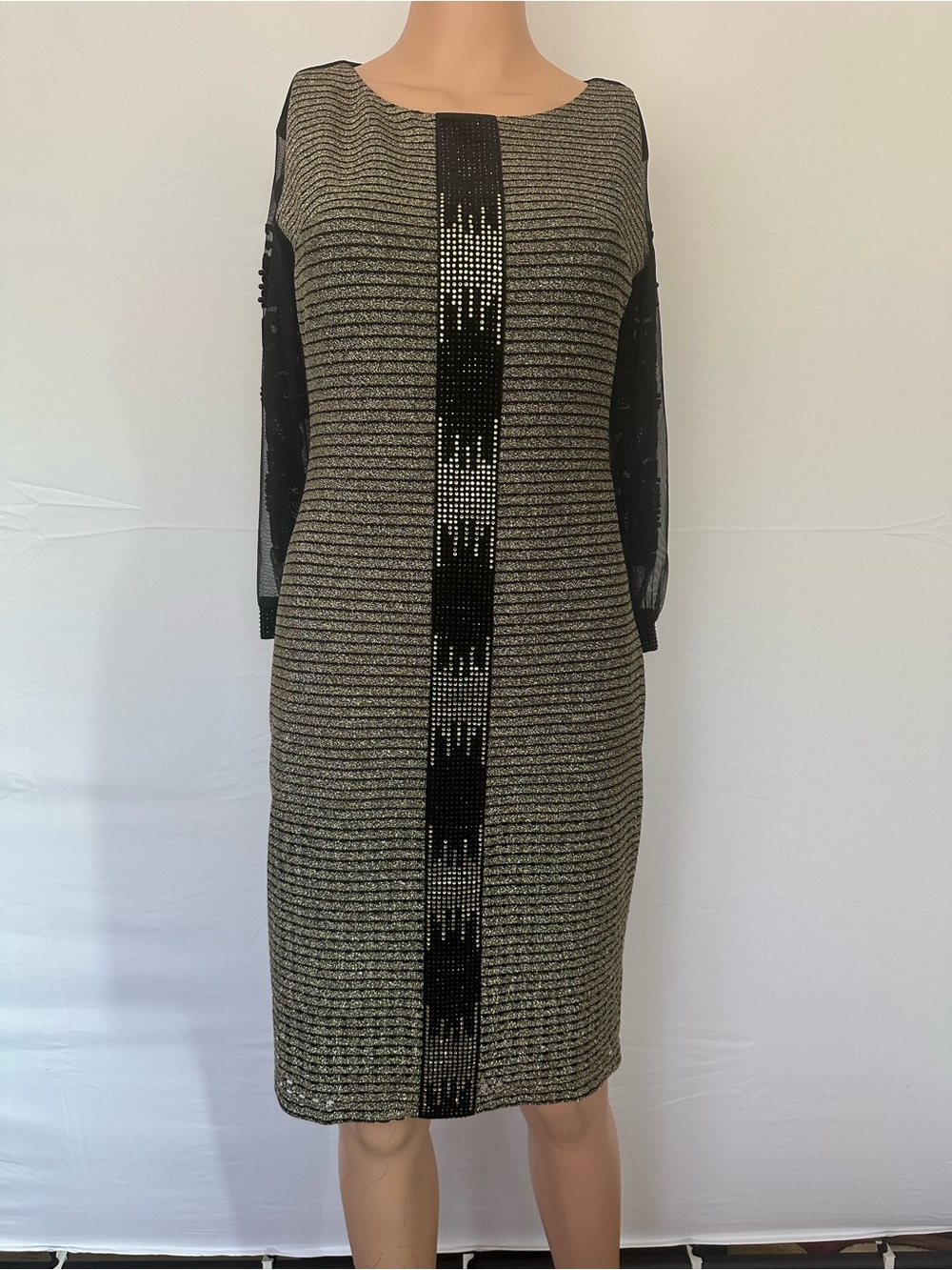 Elegant Black and Gold Knit Sheath Dress